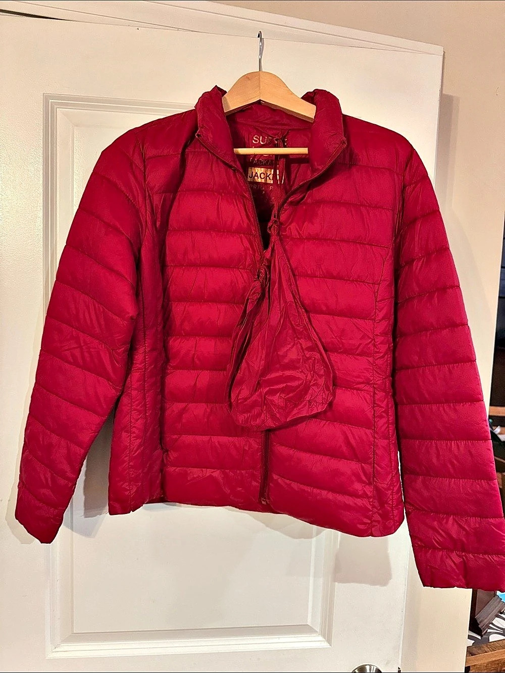 Primark Light Packable Jacket Puffer Jacket in Wine Size Medium